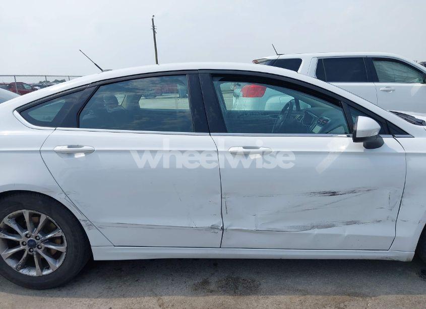 Photo 13 of 2017 Ford Fusion SE (VIN 3FA6P0HD6HR275435)