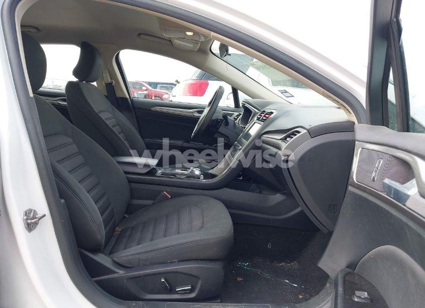 Photo 5 of 2017 Ford Fusion SE (VIN 3FA6P0HD6HR275435)