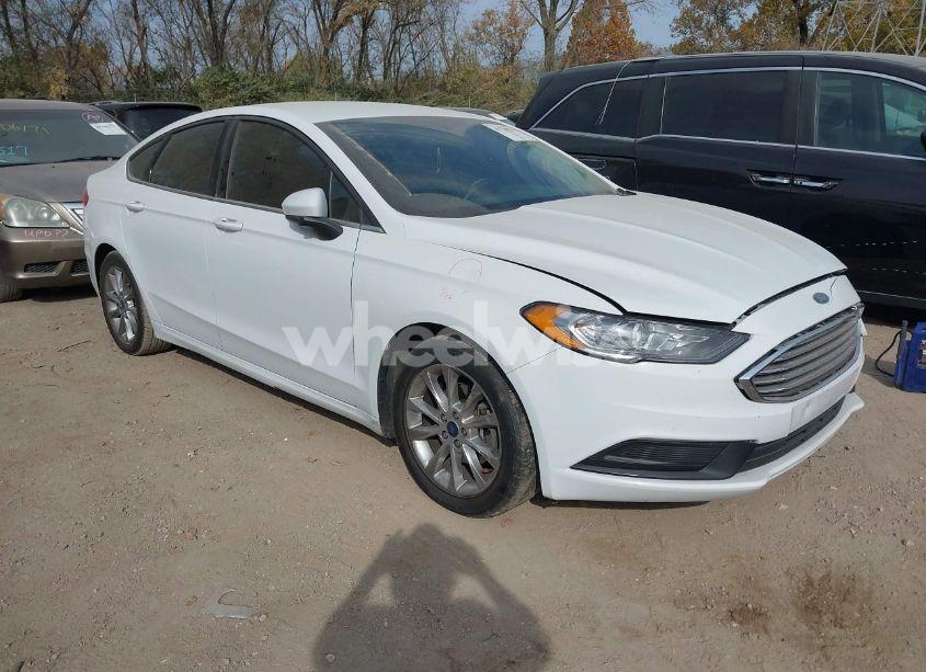2017 Ford Fusion SE (VIN 3FA6P0HD6HR290338) main photo