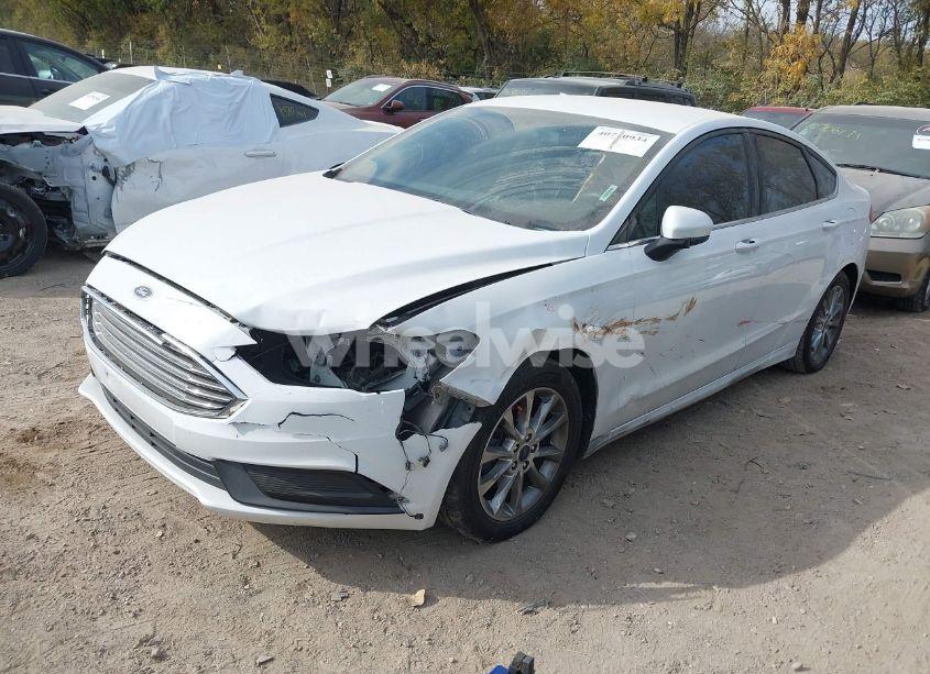Photo 2 of 2017 Ford Fusion SE (VIN 3FA6P0HD6HR290338)
