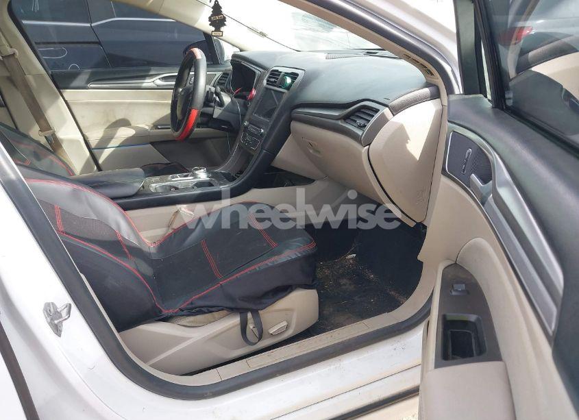 Photo 5 of 2017 Ford Fusion SE (VIN 3FA6P0HD6HR290338)