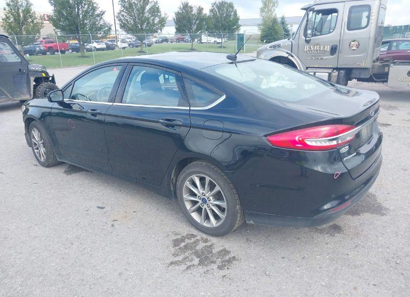 Photo 3 of 2017 Ford Fusion SE (VIN 3FA6P0HD6HR290517)