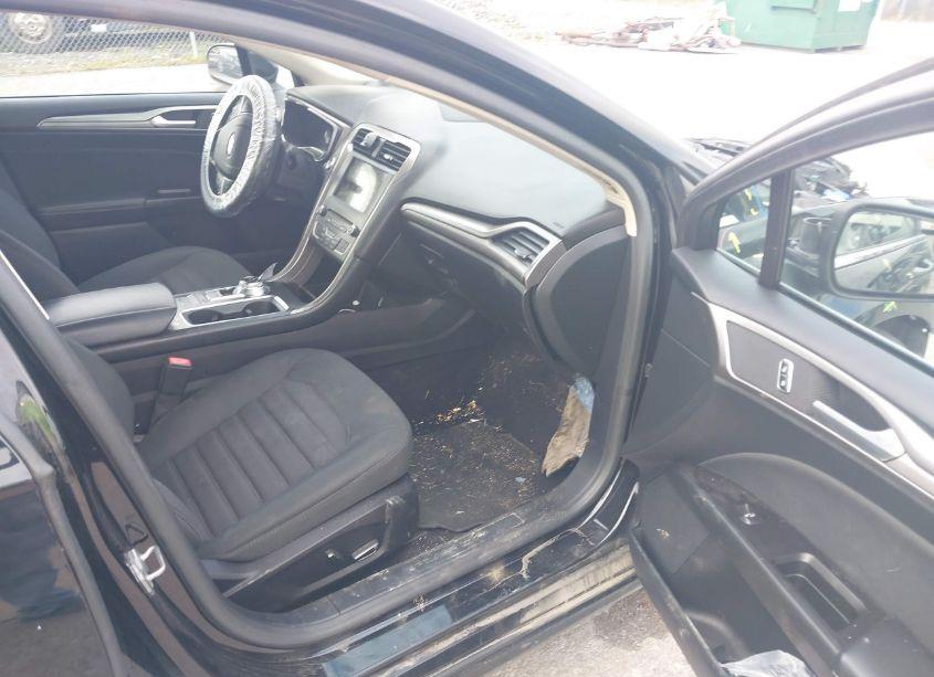 Photo 5 of 2017 Ford Fusion SE (VIN 3FA6P0HD6HR290517)