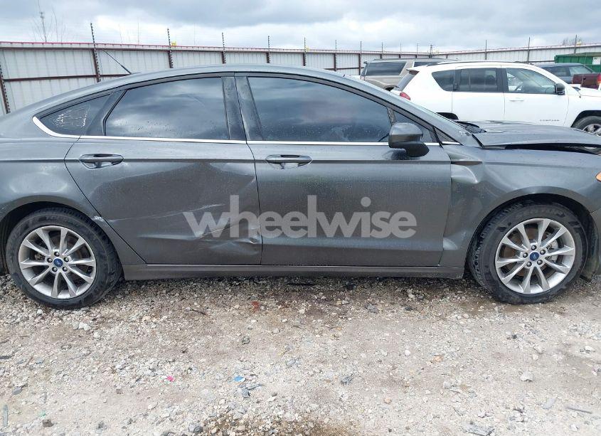 Photo 13 of 2017 Ford Fusion SE (VIN 3FA6P0HD6HR299637)