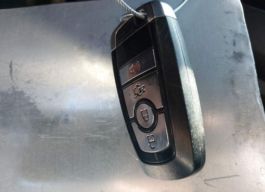 Photo 11 of 2017 Ford Fusion SE (VIN 3FA6P0HD6HR346780)