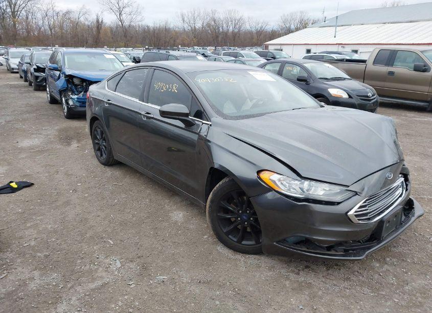2017 Ford Fusion SE (VIN 3FA6P0HD6HR364745) main photo