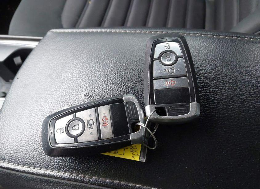 Photo 11 of 2017 Ford Fusion SE (VIN 3FA6P0HD6HR364745)