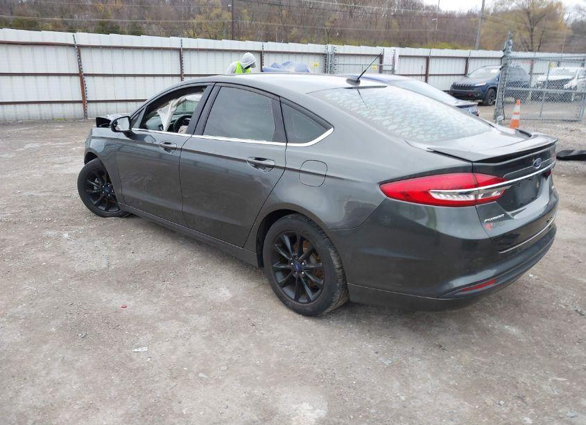 Photo 3 of 2017 Ford Fusion SE (VIN 3FA6P0HD6HR364745)