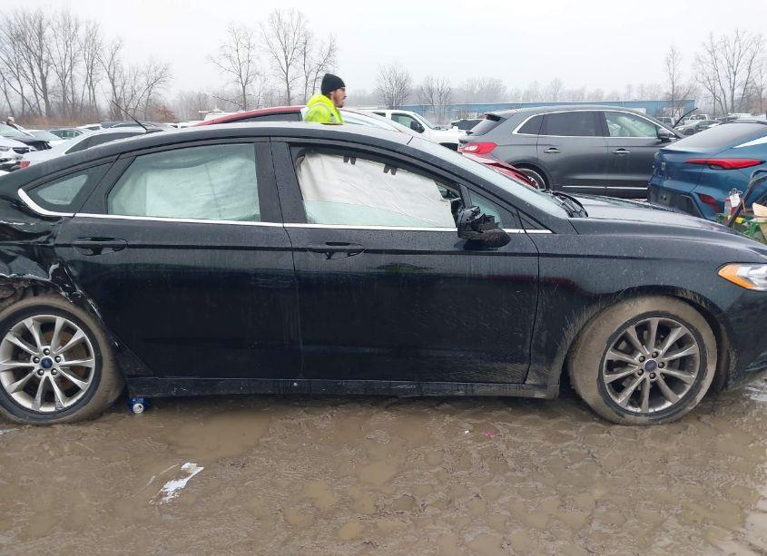 Photo 13 of 2017 Ford Fusion SE (VIN 3FA6P0HD6HR365068)