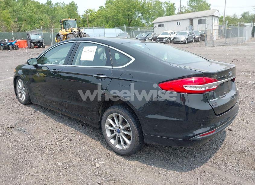 Photo 3 of 2017 Ford Fusion SE (VIN 3FA6P0HD6HR414480)