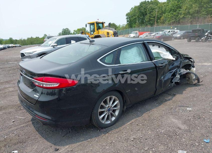 Photo 4 of 2017 Ford Fusion SE (VIN 3FA6P0HD6HR414480)