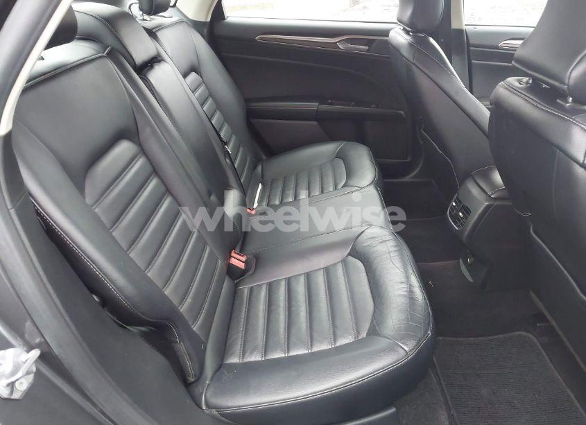 Photo 8 of 2018 Ford Fusion SE (VIN 3FA6P0HD6JR130711)