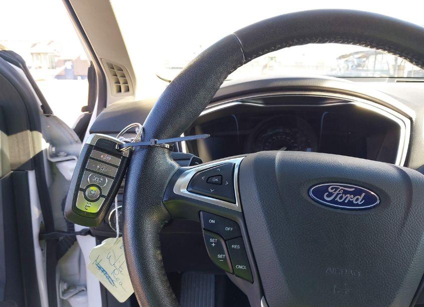 Photo 11 of 2018 Ford Fusion SE (VIN 3FA6P0HD6JR153907)