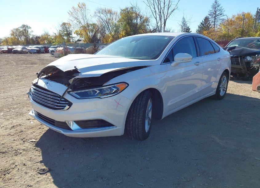 Photo 2 of 2018 Ford Fusion SE (VIN 3FA6P0HD6JR153907)