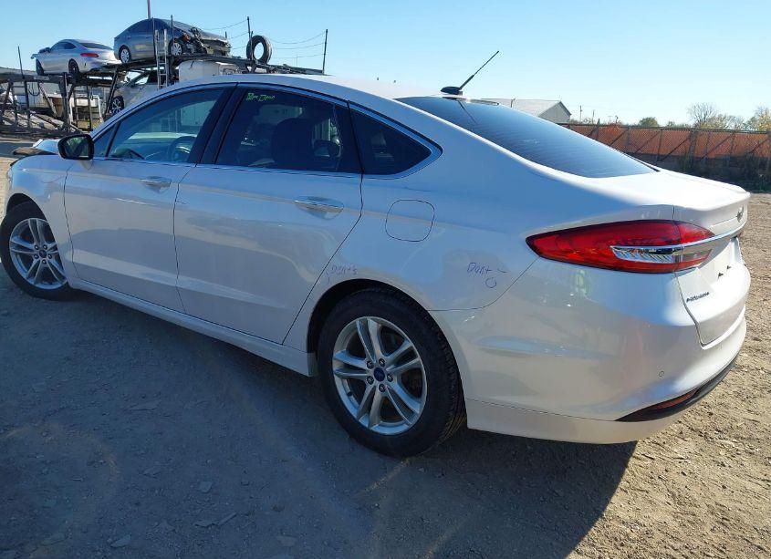 Photo 3 of 2018 Ford Fusion SE (VIN 3FA6P0HD6JR153907)
