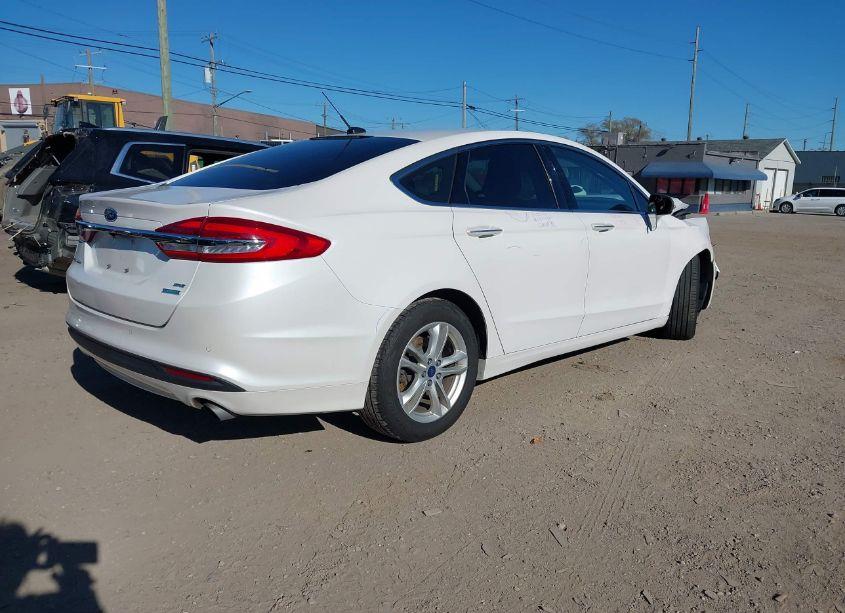 Photo 4 of 2018 Ford Fusion SE (VIN 3FA6P0HD6JR153907)