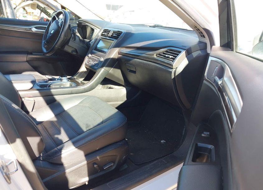 Photo 5 of 2018 Ford Fusion SE (VIN 3FA6P0HD6JR153907)