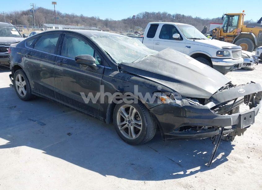 2018 Ford Fusion SE (VIN 3FA6P0HD6JR158119) main photo