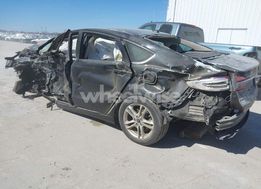 Photo 3 of 2018 Ford Fusion SE (VIN 3FA6P0HD6JR158119)