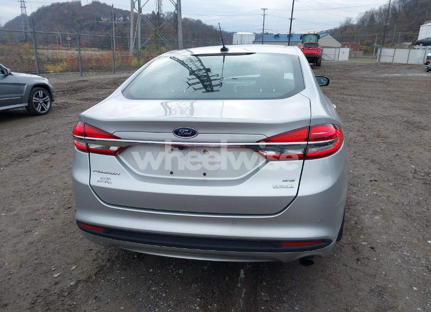 Photo 17 of 2018 Ford Fusion SE (VIN 3FA6P0HD6JR160534)