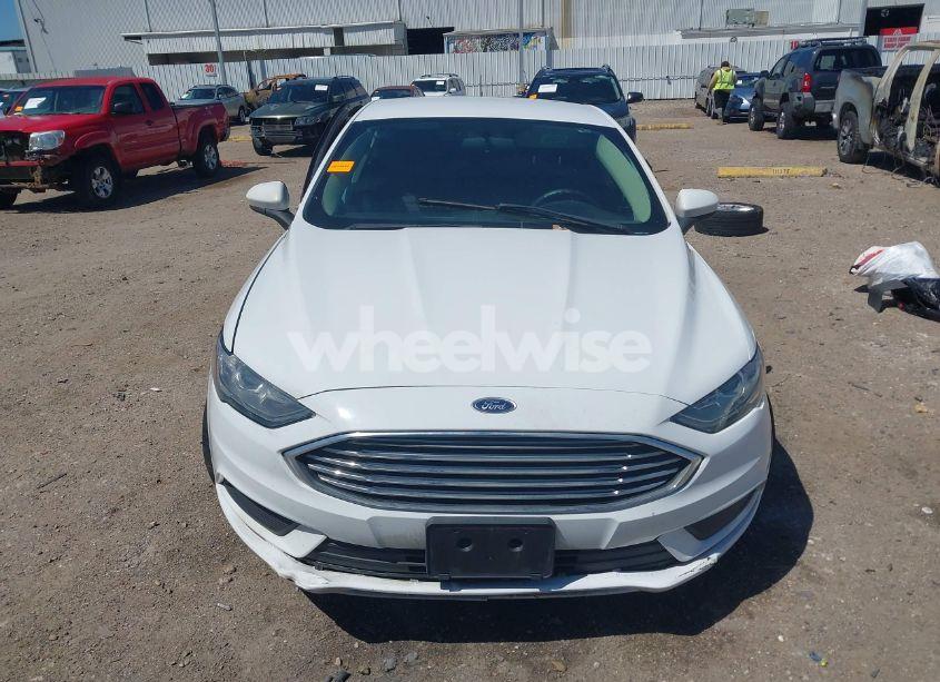 Photo 13 of 2018 Ford Fusion SE (VIN 3FA6P0HD6JR240013)