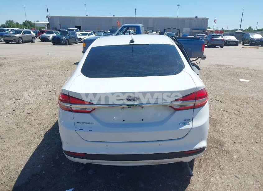 Photo 17 of 2018 Ford Fusion SE (VIN 3FA6P0HD6JR240013)