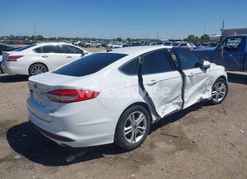 Photo 4 of 2018 Ford Fusion SE (VIN 3FA6P0HD6JR240013)