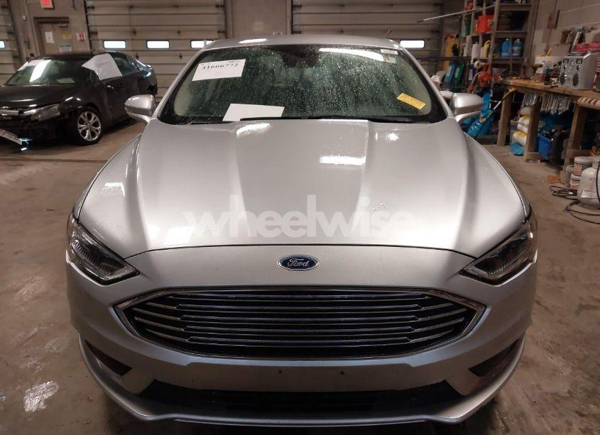 Photo 12 of 2018 Ford Fusion SE (VIN 3FA6P0HD6JR280480)