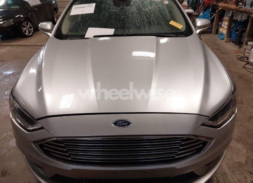 Photo 6 of 2018 Ford Fusion SE (VIN 3FA6P0HD6JR280480)