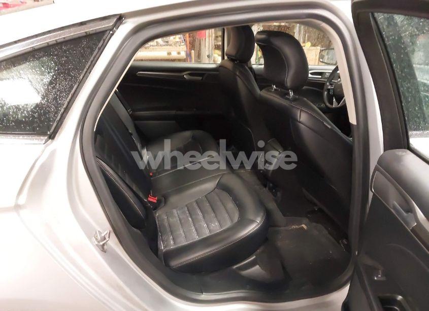 Photo 8 of 2018 Ford Fusion SE (VIN 3FA6P0HD6JR280480)