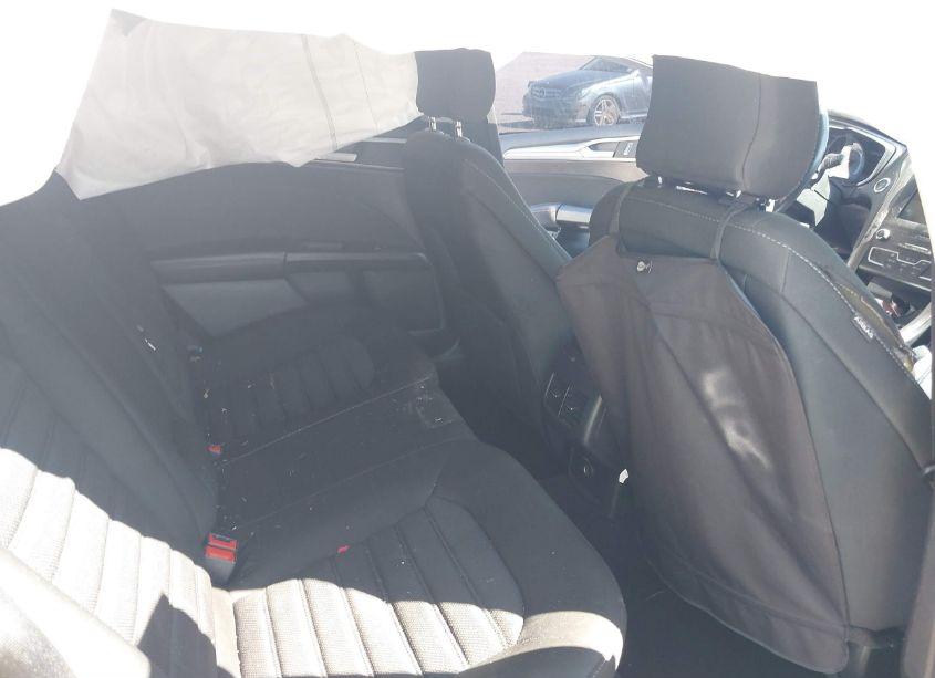 Photo 8 of 2019 Ford Fusion SE (VIN 3FA6P0HD6KR146800)