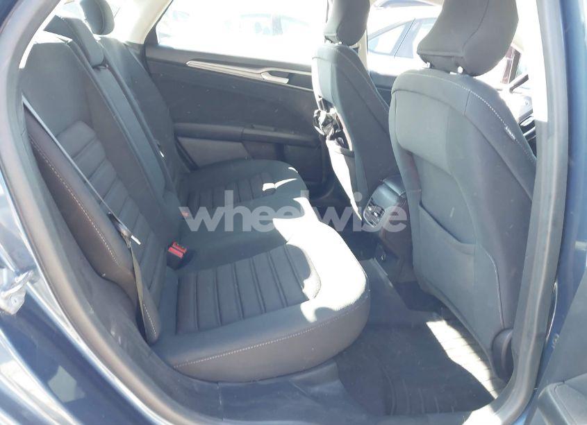 Photo 8 of 2019 Ford Fusion SE (VIN 3FA6P0HD6KR193244)