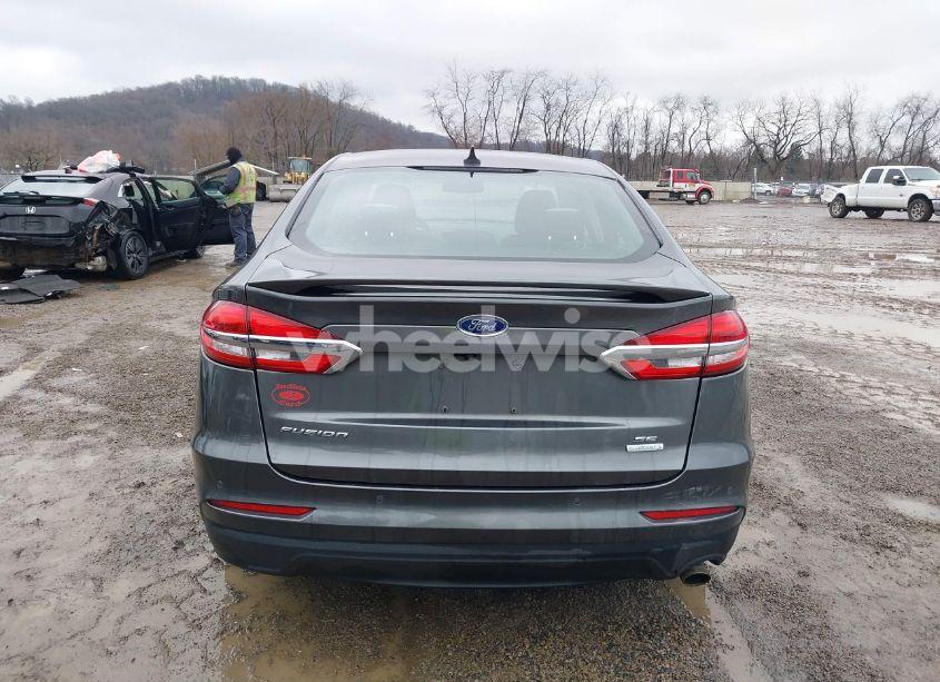 Photo 16 of 2019 Ford Fusion SE (VIN 3FA6P0HD6KR214710)