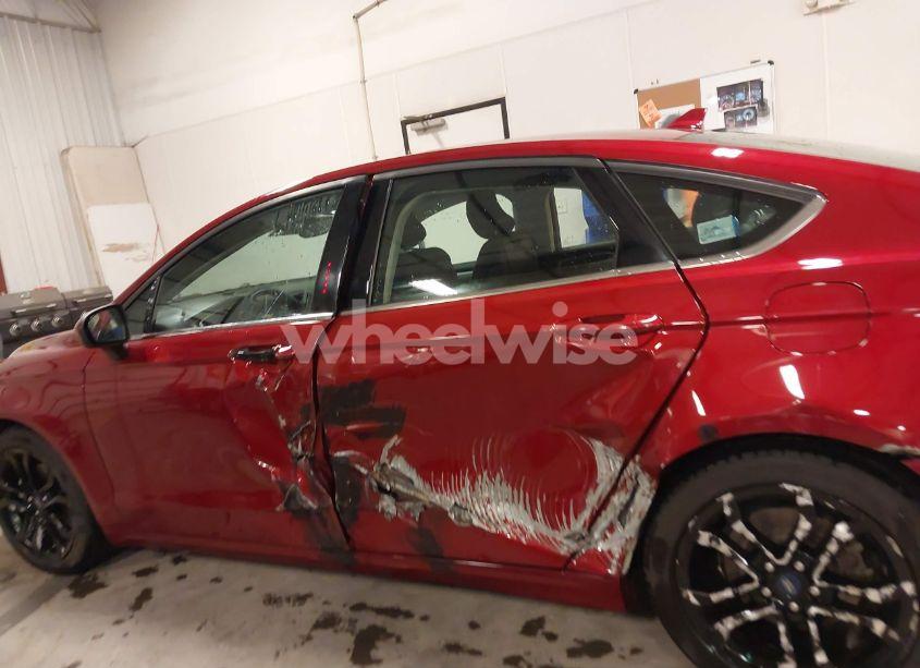 Photo 14 of 2019 Ford Fusion SE (VIN 3FA6P0HD6KR231829)