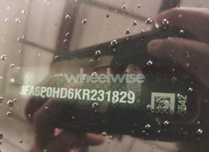 Photo 9 of 2019 Ford Fusion SE (VIN 3FA6P0HD6KR231829)