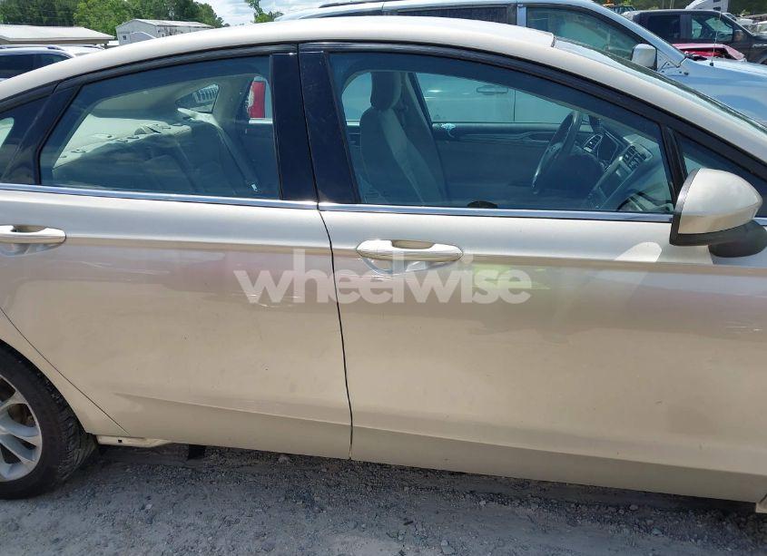 Photo 13 of 2019 Ford Fusion SE (VIN 3FA6P0HD6KR250459)