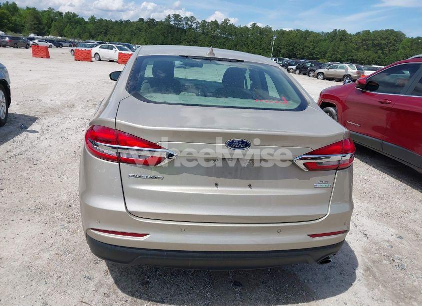 Photo 16 of 2019 Ford Fusion SE (VIN 3FA6P0HD6KR250459)