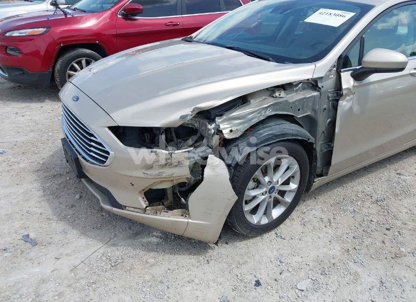 Photo 6 of 2019 Ford Fusion SE (VIN 3FA6P0HD6KR250459)