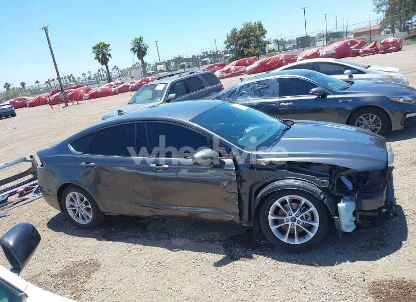 Photo 14 of 2019 Ford Fusion SE (VIN 3FA6P0HD6KR251742)