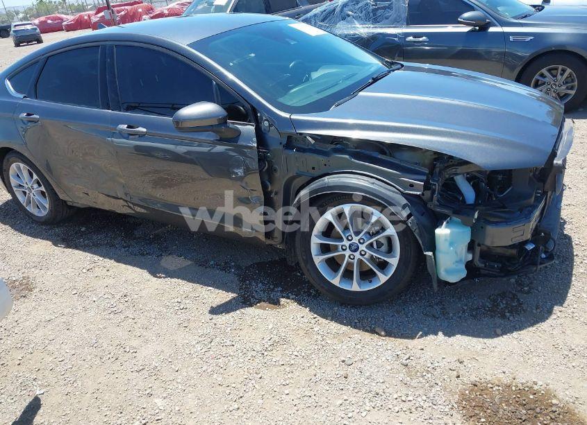 Photo 6 of 2019 Ford Fusion SE (VIN 3FA6P0HD6KR251742)