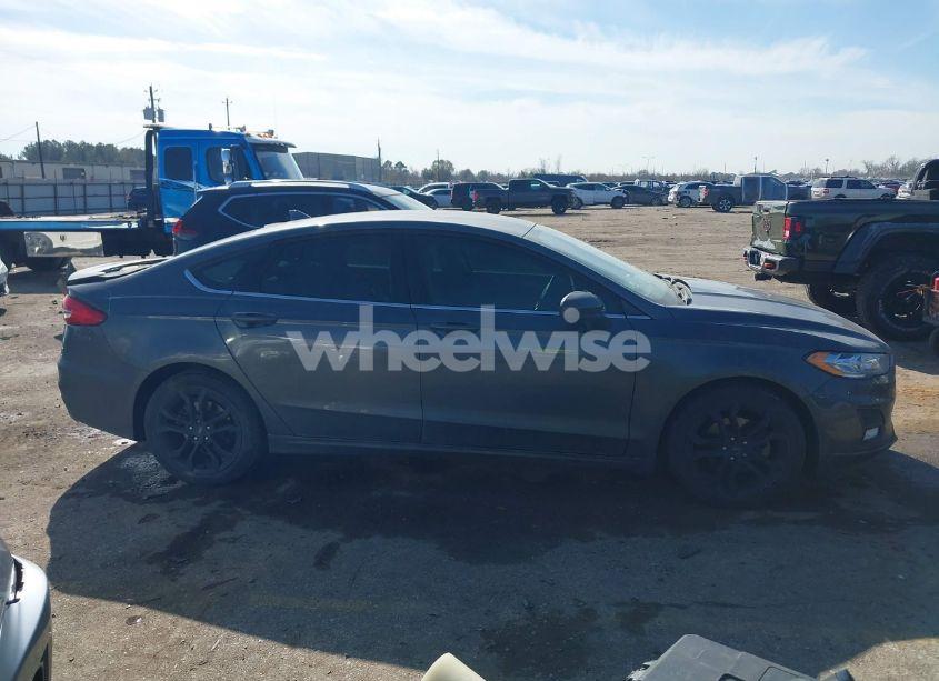 Photo 13 of 2020 Ford Fusion SE (VIN 3FA6P0HD6LR111093)