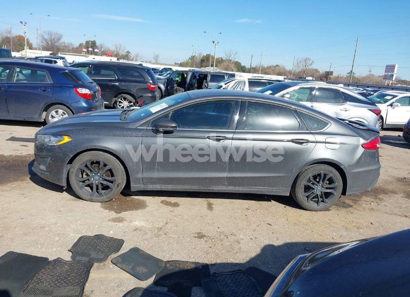 Photo 14 of 2020 Ford Fusion SE (VIN 3FA6P0HD6LR111093)