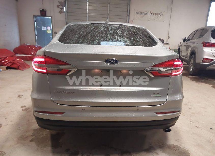 Photo 16 of 2020 Ford Fusion SE (VIN 3FA6P0HD6LR111613)