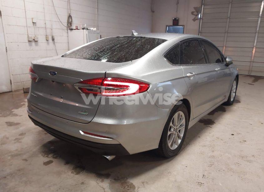 Photo 4 of 2020 Ford Fusion SE (VIN 3FA6P0HD6LR111613)