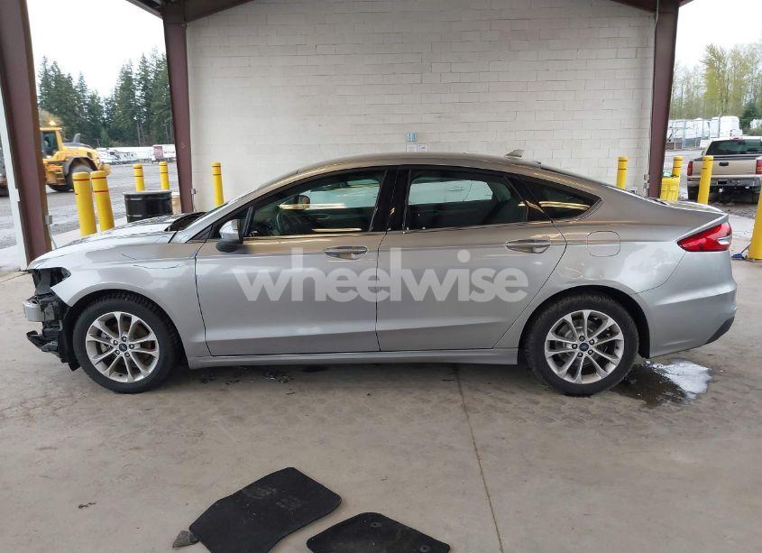 Photo 15 of 2020 Ford Fusion SE (VIN 3FA6P0HD6LR122451)