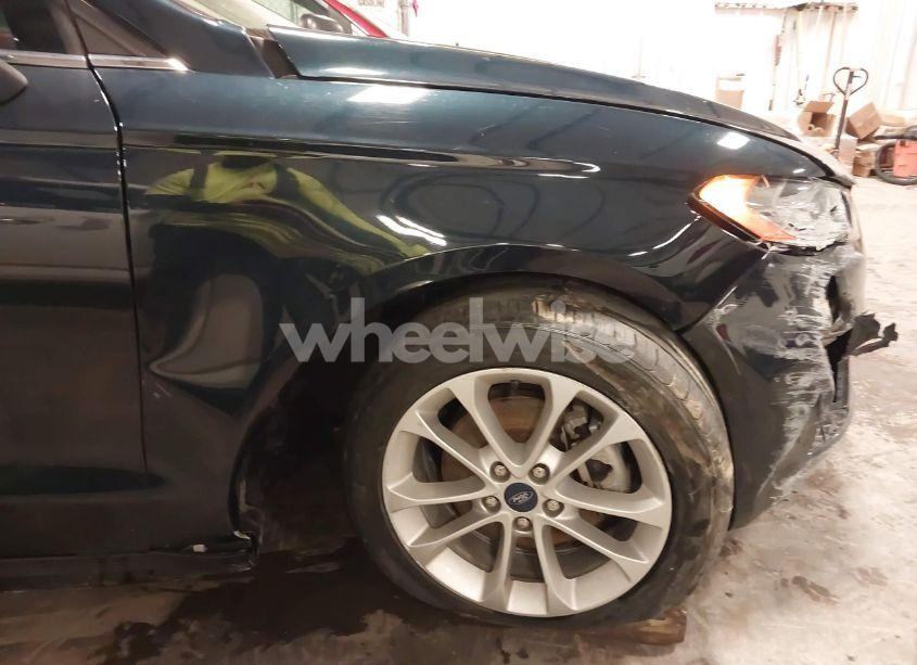 Photo 6 of 2020 Ford Fusion SE (VIN 3FA6P0HD6LR148631)