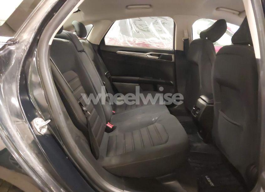 Photo 8 of 2020 Ford Fusion SE (VIN 3FA6P0HD6LR148631)