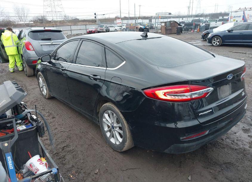 Photo 3 of 2020 Ford Fusion SE (VIN 3FA6P0HD6LR164277)