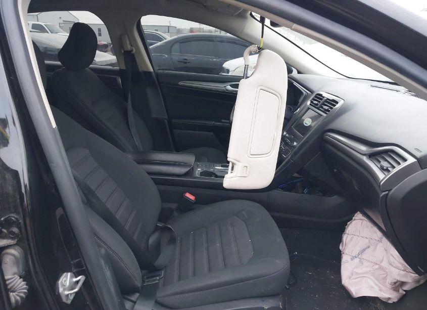 Photo 5 of 2020 Ford Fusion SE (VIN 3FA6P0HD6LR164277)