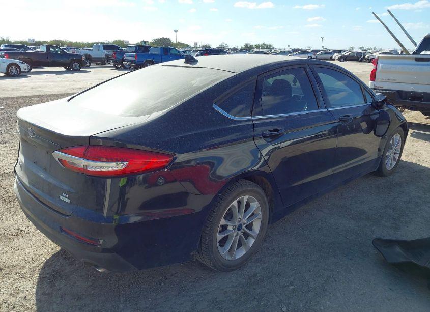 Photo 4 of 2020 Ford Fusion SE (VIN 3FA6P0HD6LR188577)